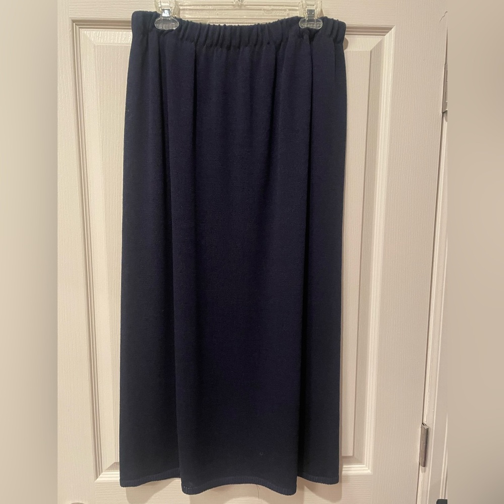 Women’s navy San Remo long skirt, size XL